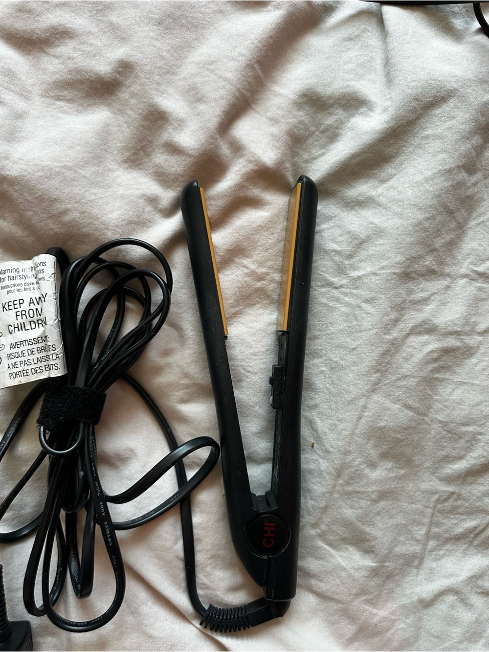 CHI Ceramic Hair Straightener Flat Iron Black Professional Styling Tool